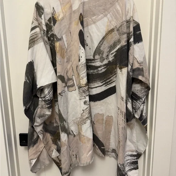 Abstract Patterned Scarf - Picture 3 of 3